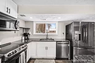 263 Cedar St NE, Cedar Springs, MI 49319 - Photo 13