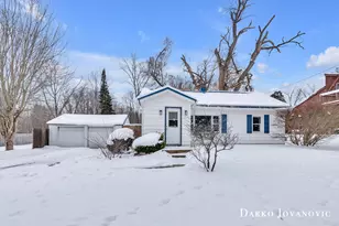 753 W State St, Belding, MI 48809 - Photo 1