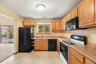 308 Marigold Cir, Westland, MI 48185 - Photo 7