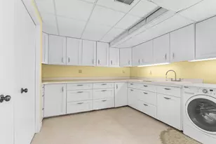 6134 Parview Dr SE, Grand Rapids, MI 49546 - Photo 31