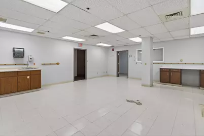 300 W Washington Avenue #030, Jackson, MI 49201 - Photo 7