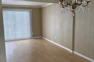 3550 Kings Point Dr, Troy, MI 48083 - Photo 13