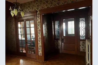 161 NE Capital Avenue NE, Battle Creek, MI 49017 - Photo 3