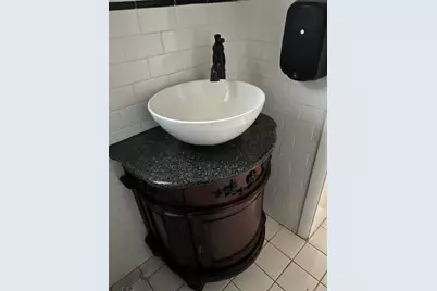 161 NE Capital Avenue NE, Battle Creek, MI 49017 - Photo 17