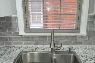 8254 Sussex St, Detroit, MI 48228 - Photo 11