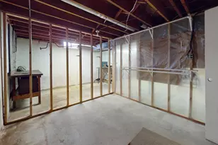 1820 Wilson Ave NW, Grand Rapids, MI 49534 - Photo 47