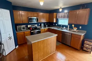 1037 Prairie Ln, Milan, MI 48160 - Photo 3