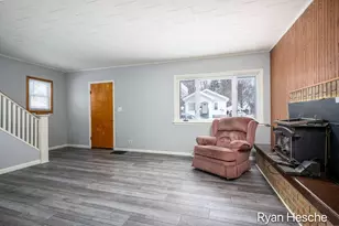 213 E Lytle St, Ionia, MI 48846 - Photo 5