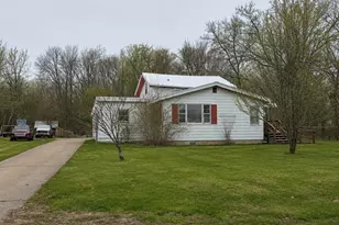 320 Lutzke Rd, Saginaw, MI 48609 - Photo 1