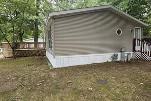 14487 Magnolia Dr, Grand Haven, MI 49417 - Photo 3