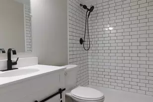 462 W Main St, Grand Ledge, MI 48837 - Photo 13