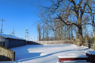 462 W Main St, Grand Ledge, MI 48837 - Photo 25