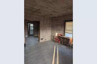107 E Chicago Street, Buchanan, MI 49107 - Photo 5