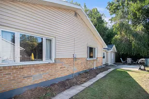 859 Bristol Ave NW, Grand Rapids, MI 49504 - Photo 15