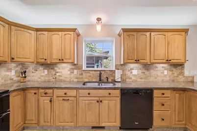 959 Menominee Drive, Howell, MI 48843 - Photo 11