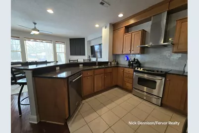 613 S Grand Avenue, Lansing, MI 48933 - Photo 7