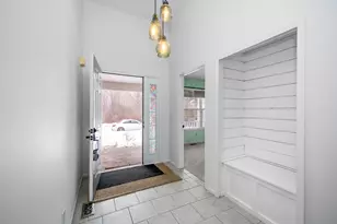 3209 Aldwych Cir, Ann Arbor, MI 48105 - Photo 3