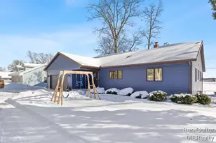 6703 Golf side Ct, Saranac, MI 48881 - Photo 3