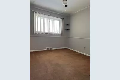 24030 Harvard Shore Drive, Saint Clair Shores, MI 48082 - Photo 11
