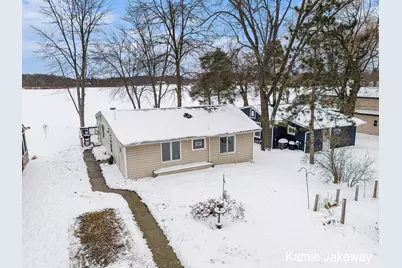 152 W Holland Lake Drive, Sheridan, MI 48884 - Photo 3