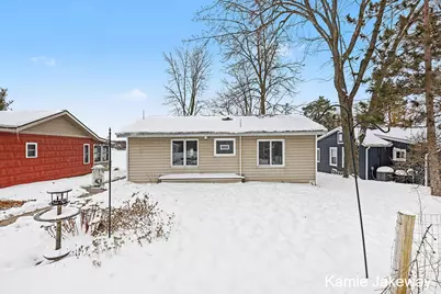 152 W Holland Lake Drive, Sheridan, MI 48884 - Photo 5