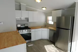 380 12th St, Manistee, MI 49660 - Photo 9