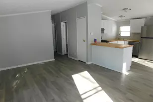 380 12th St, Manistee, MI 49660 - Photo 17