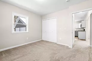 923 Wayne St, Jackson, MI 49202 - Photo 11