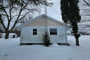 11396 N Saginaw Rd, Clio, MI 48420 - Photo 3