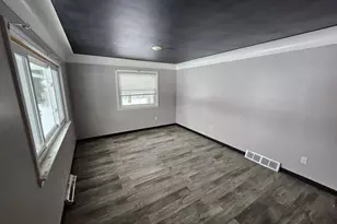 11396 N Saginaw Rd, Clio, MI 48420 - Photo 9