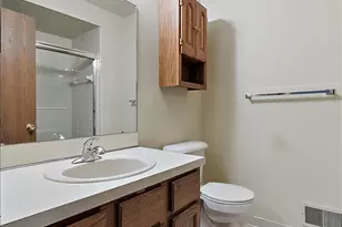 8315 Clay Ct, Sterling Heights, MI 48313 - Photo 33