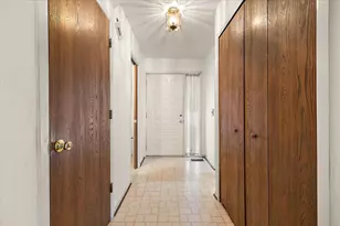 8315 Clay Ct, Sterling Heights, MI 48313 - Photo 11