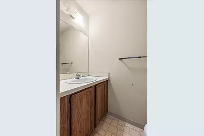 8315 Clay Court, Sterling Heights, MI 48313 - Photo 23