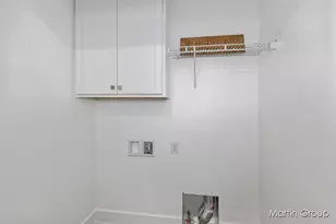 2219 Watertown Way NE, Grand Rapids, MI 49505 - Photo 17