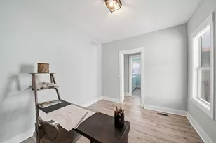 209 N Pleasant St, Jackson, MI 49202 - Photo 15