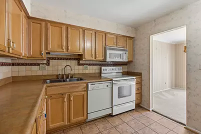 27636 E Echo Valley E #136, Farmington Hills, MI 48334 - Photo 7