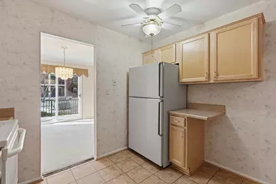 27636 E Echo Valley E #136, Farmington Hills, MI 48334 - Photo 9