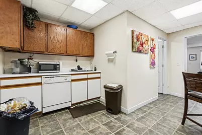 1240 Pipestone Road, Benton Harbor, MI 49022 - Photo 11