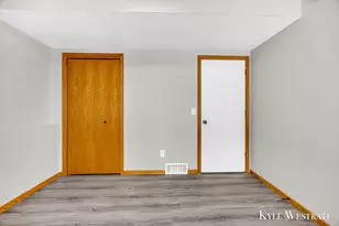 15367 Lincoln St, Grand Haven, MI 49417 - Photo 25