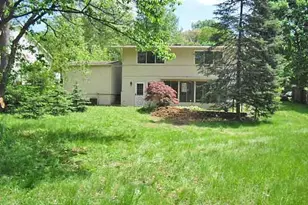 255 Brookside Dr, Ann Arbor, MI 48105 - Photo 25