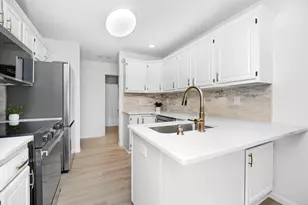 9618 Sebring Dr, Portage, MI 49002 - Photo 3