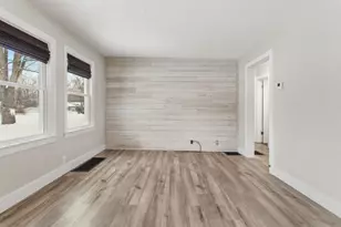 534 Humphrey St, South Haven, MI 49090 - Photo 3