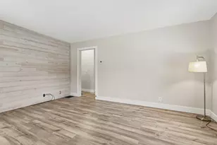 534 Humphrey St, South Haven, MI 49090 - Photo 5