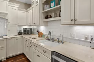 6368 Hollison Dr, Kalamazoo, MI 49009 - Photo 15