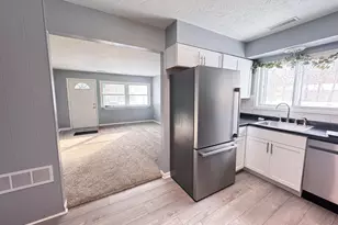 46860 Sycamore Dr, Bangor, MI 49013 - Photo 5