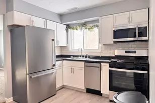 46860 Sycamore Dr, Bangor, MI 49013 - Photo 3