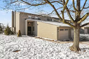 719 Watersedge Dr, Ann Arbor, MI 48105 - Photo 3