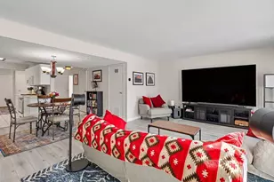 719 Watersedge Dr, Ann Arbor, MI 48105 - Photo 7