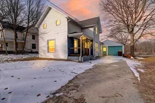 816 S Kalamazoo Ave, Marshall, MI 49068 - Photo 1