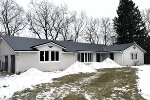 1017 Azaleamum Dr, Three Rivers, MI 49093 - Photo 5